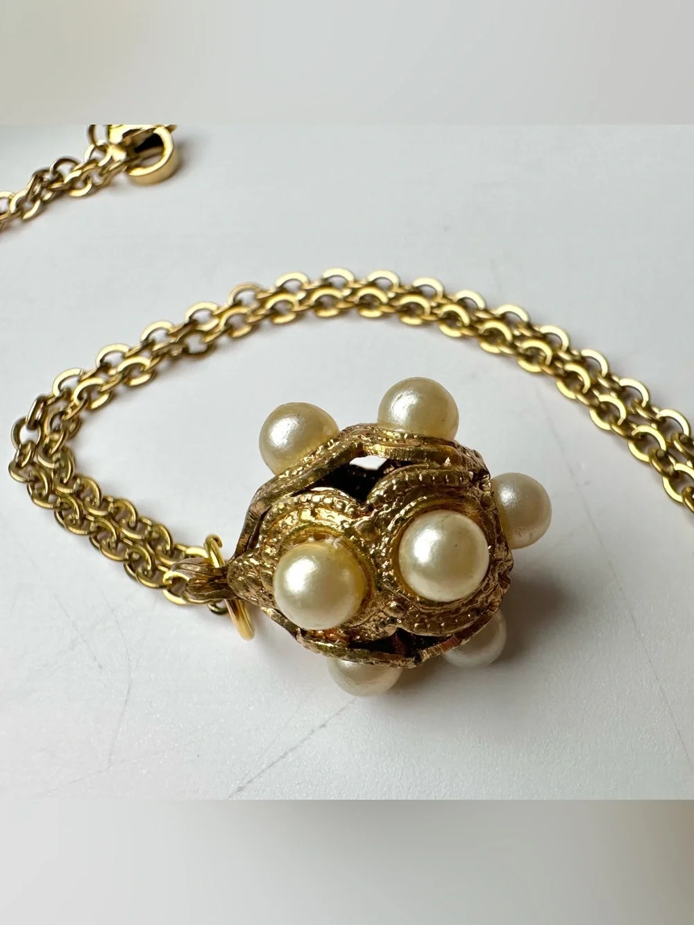 💛Vintage Faux Pearl Filigree Ball Pendant Necklace